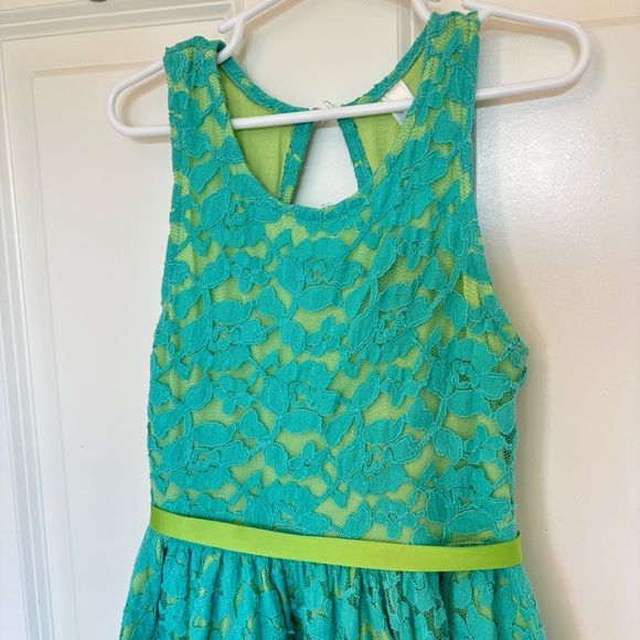 Love U Lots Girls size 10 twirly dress, gorgeous - Picture 4 of 8